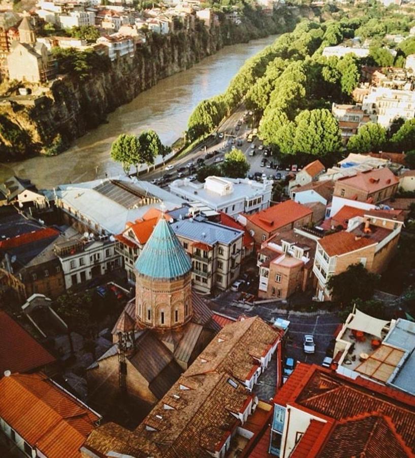 Отель Q&B Тбилиси Экстерьер фото