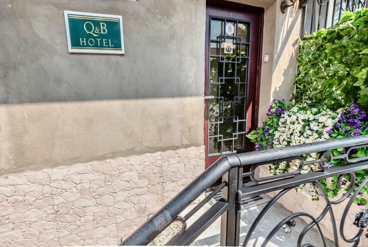 Отель Q&B Тбилиси Экстерьер фото